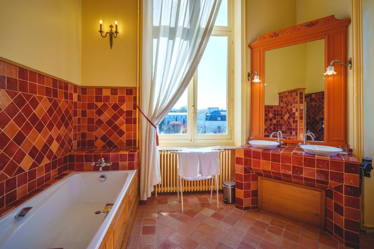 Chateau La Comtesse De Loire & Spa Сомюр Екстериор снимка