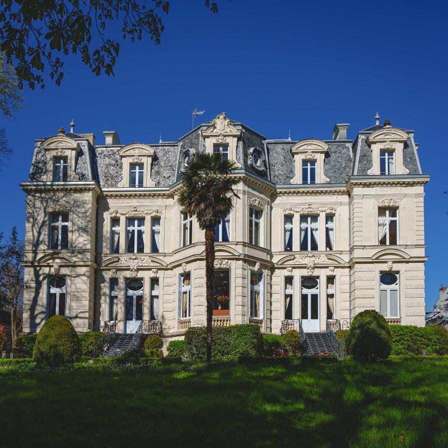 Chateau La Comtesse De Loire & Spa Сомюр Екстериор снимка